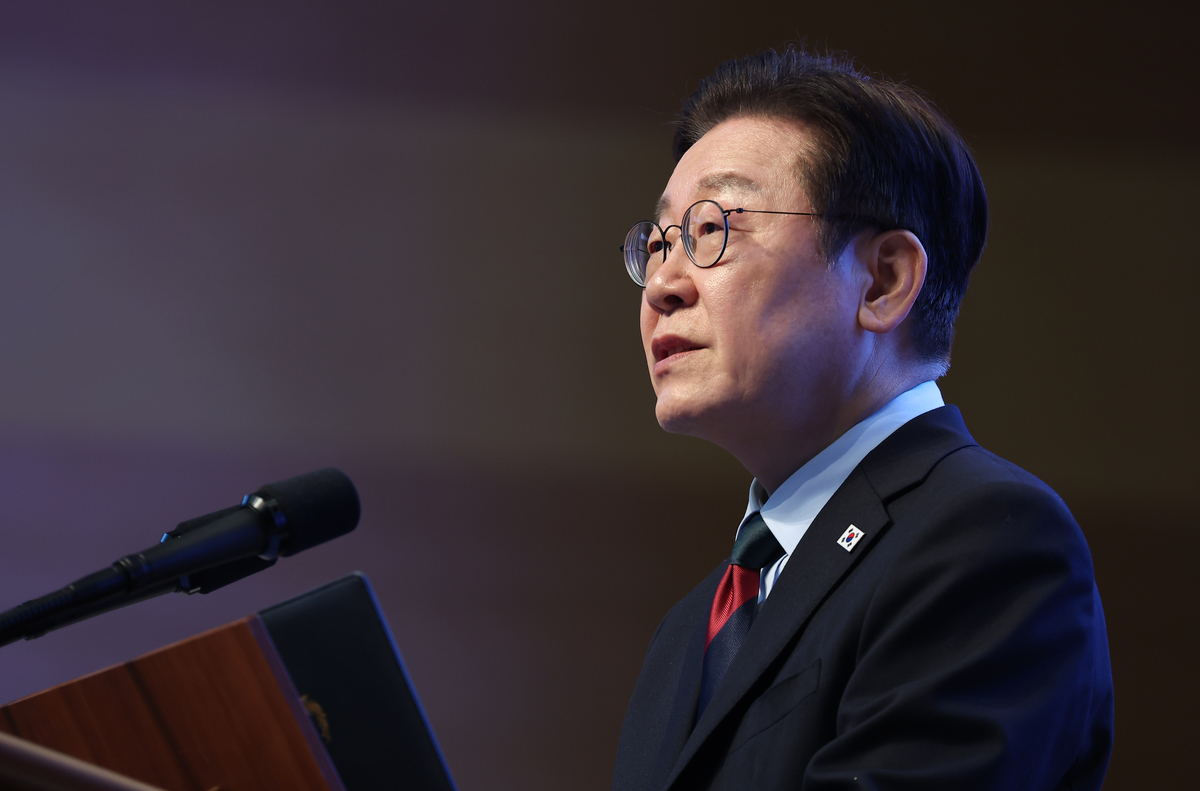 미국에 ‘윤석열 선고’ 입장 물은 보도에... 이재명 대통령 “국내 문제를 왜 외국 정부에 묻나”