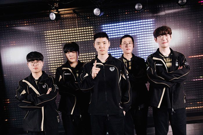 젠지, BNK 피어엑스 3:1로 완파... LCK컵 결승 직행 확정