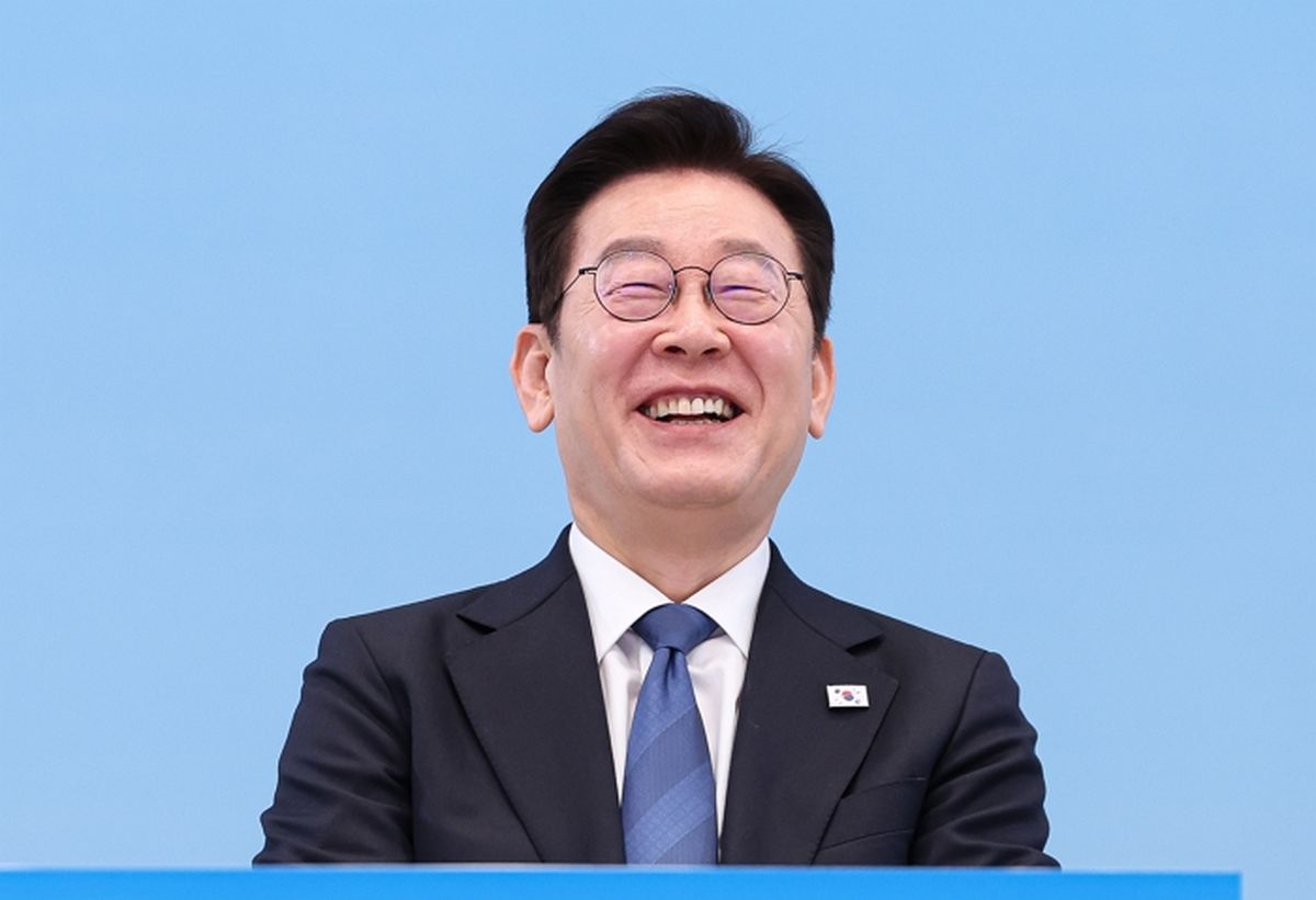 李 대통령 지지율 58.2%... 코스피 5900 훈풍과 함께 4주 연속 오름세