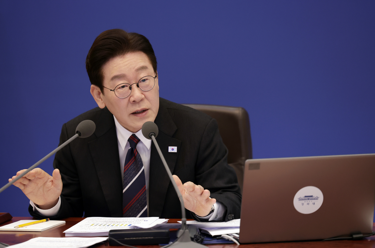 origin_국무회의주재하는이재명대통령 (1).jpg