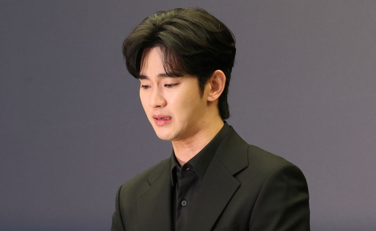 김수현, 600억 대작 ‘넉오프’로 복귀설... 변호사가 내놓은 입장 보니