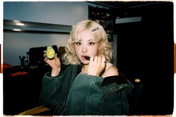 Instagram 'roses_are_rosie'