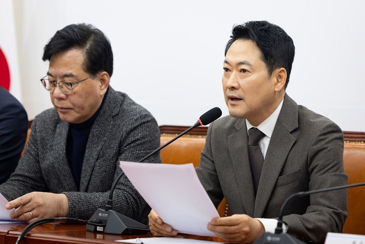 민주당, 장동혁 대표에 “거부권 행사 구걸 말고 양심 있다면 6주택부터 팔라”