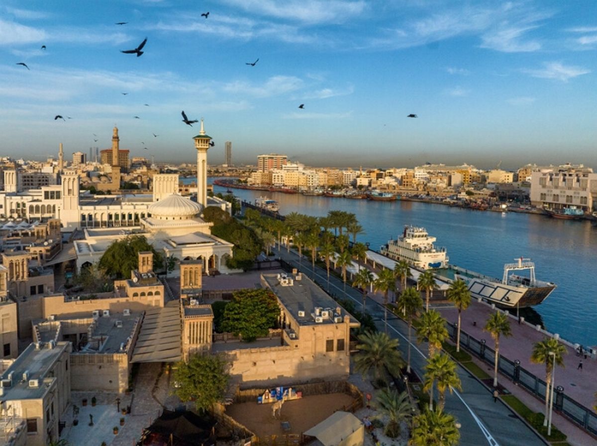 '중동 하늘길 폐쇄' 발 묶인 여행객에 UAE 