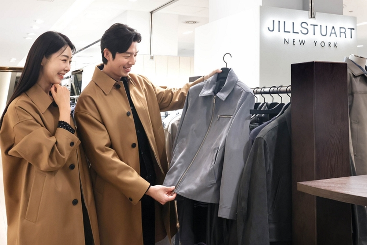 신세계百, 멋들어진 트렌치코트로 봄 분위기 내보세요 (가로 1).jpg