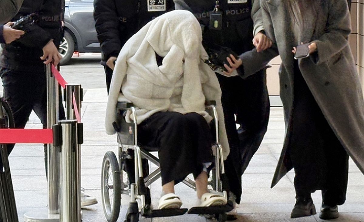 ‘반포대교 추락’ 포르쉐 운전자 공범 자수... “내가 약물 전달했다”