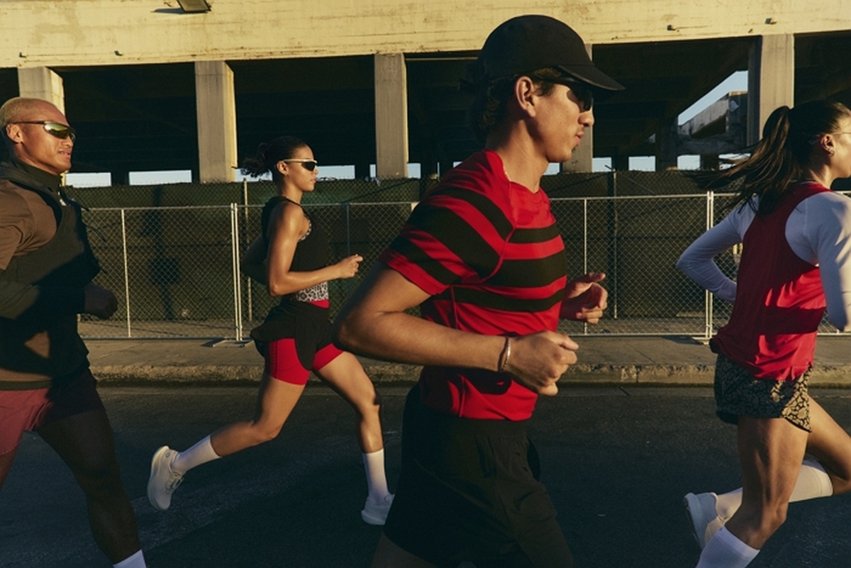 [사진자료 1] 룰루레몬, 프레피 감성 담은 2026 봄 시즌 러닝 컬렉션 공개.jpg