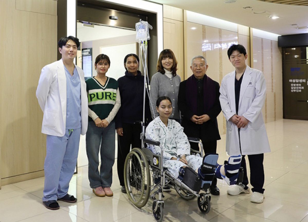 양발 절단 위기였는데... 국내 의료진 기술로 '새 삶' 살게 된 캄보디아 여성