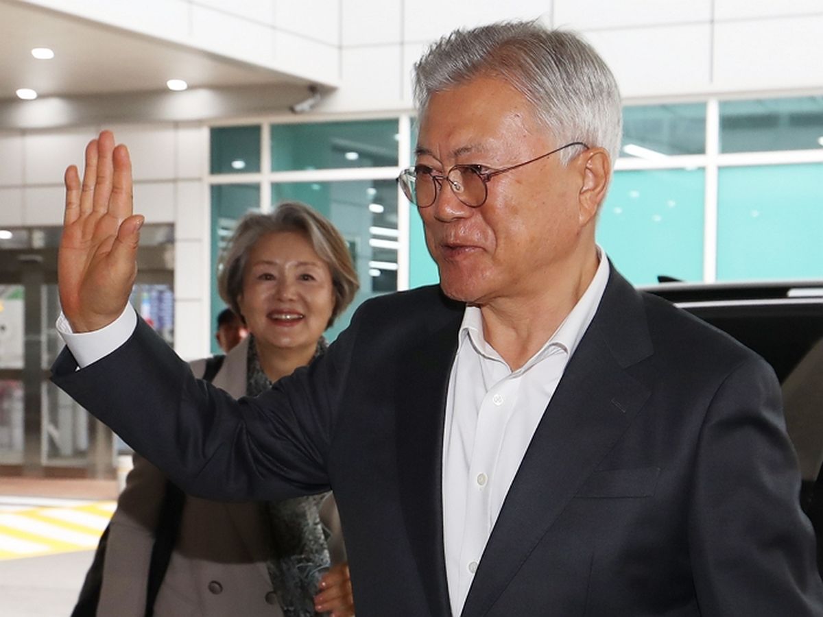 미국 간 文, 트럼프 향해 “한반도 평화의 새 길 열면 세계사 남을 업적 될 것”