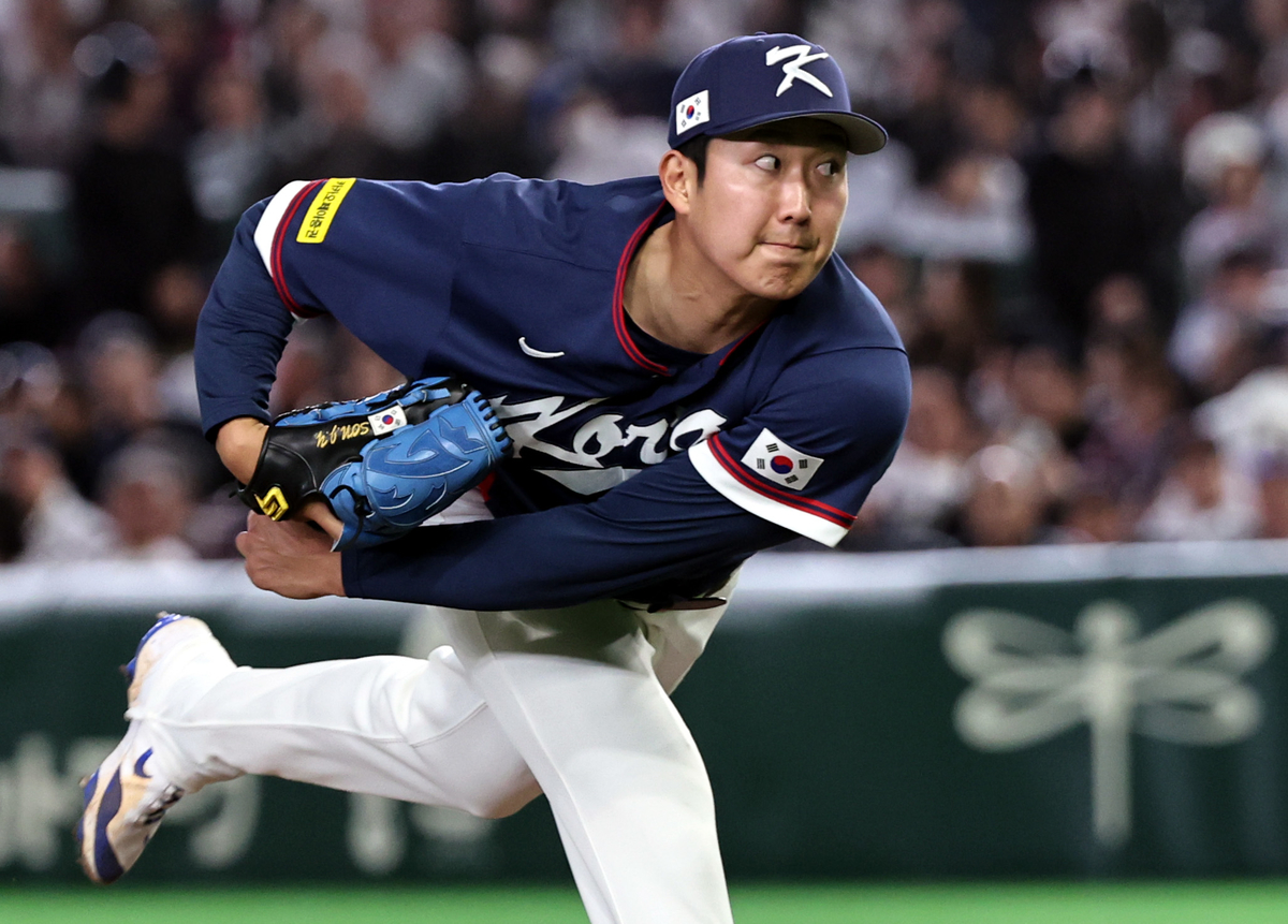 7일 오후 일본 도쿄돔에서 열린 2026 월드베이스볼클래식 C조 조별리그 대한민국과 일본의 경기. 대한민국 손주영이 역투하고 있다. 2026.3.7/뉴스1