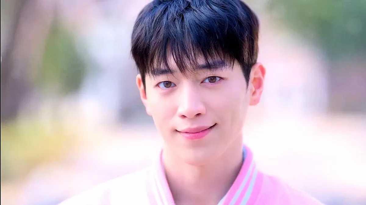 꽃미남 총출동한 ‘월간남친’서 최종보스 말 나오는 서강준 비주얼