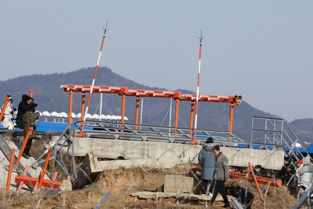 국토부, 무안 참사 ‘둔덕’ 공사비 절감 위해 설치