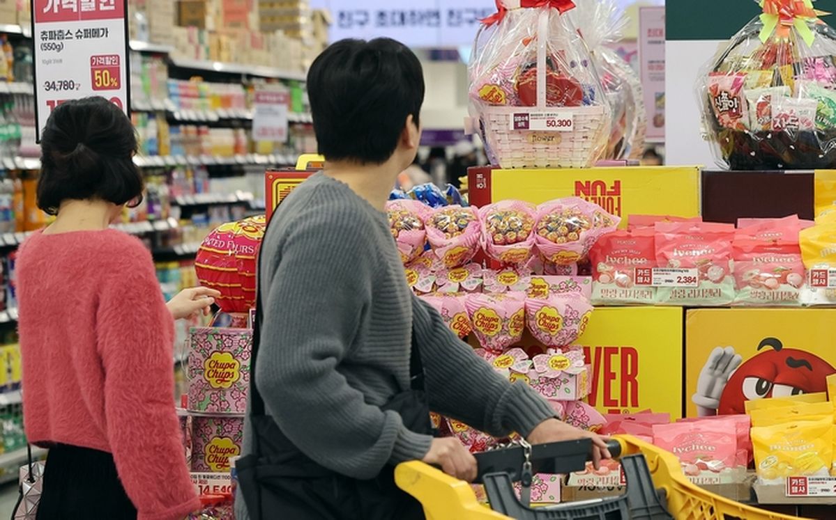 여성이 원하는 건 '현금', 남성이 주려는 건 'OO'... 화이트데이 선물 '동상이몽'
