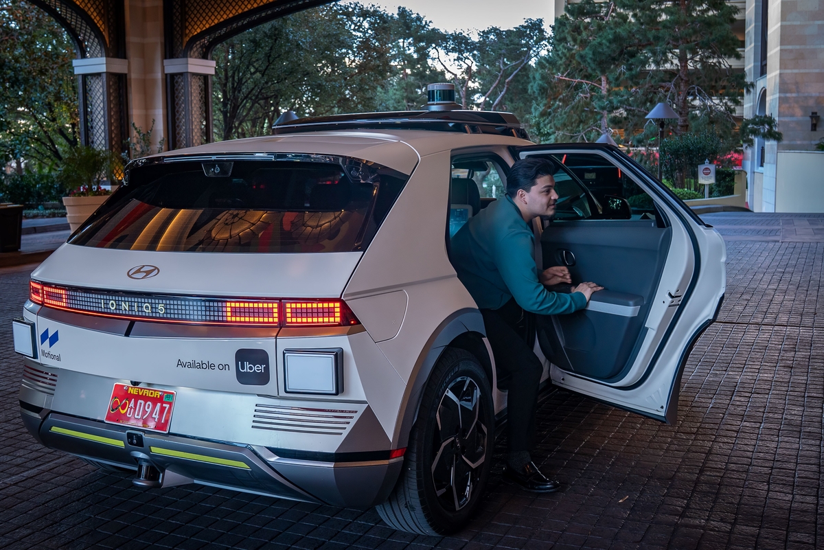 (사진3) 모셔널, 우버와 라스베이거스에서 시범 서비스 개시.jpg