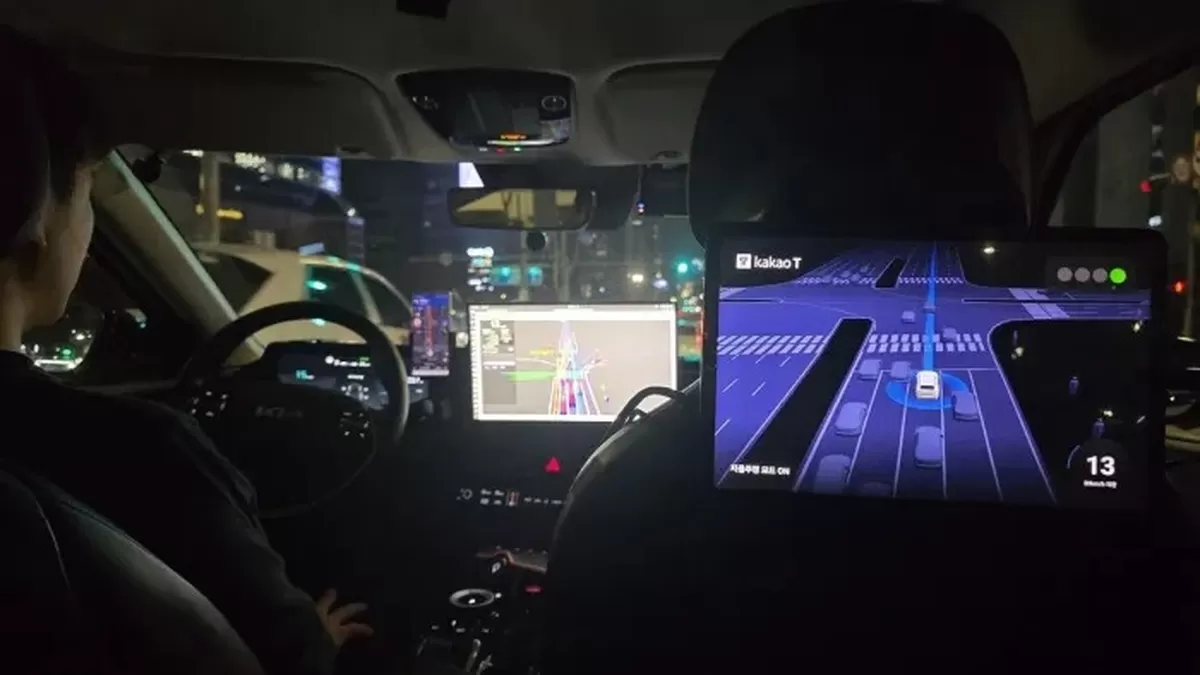 카카오모빌리티 자체 기술 기반 ‘서울자율차’ 서비스를 운행하는 모습. 카카오모빌리티 제공