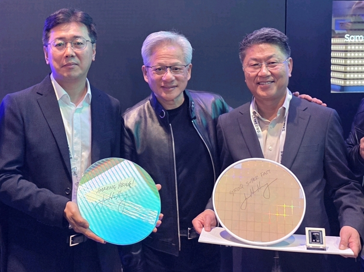 삼성전자, HBM4E 실물 칩 세계 최초 공개... 엔비디아와 AI 메모리 독점 공급