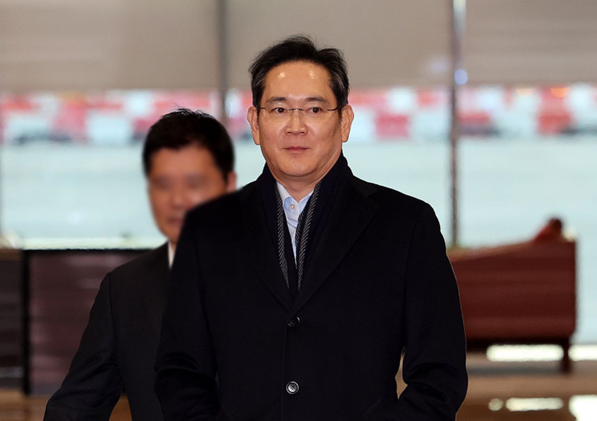 이재용 회장, 중동 체류 임직원 500여명에 500만원 상당 '선물 보따리' 건넸다