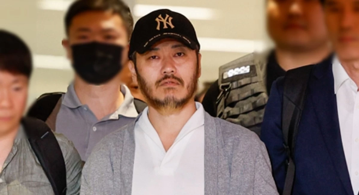 넌 남자도 아녀”... 송환된 '마약왕' 박왕열이 취재진 앞에서 보인 허세