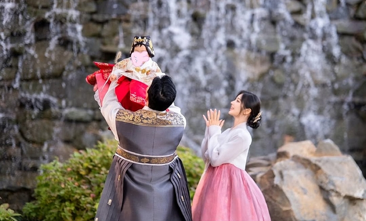 너무너무 소중해서 조용히 간직해온내 전부, 보물들이에요💕다시 태어나도울 남편이랑 결혼하고리안이 엄마 할 거예요❤️우리가족 사랑해!! (3).jpg