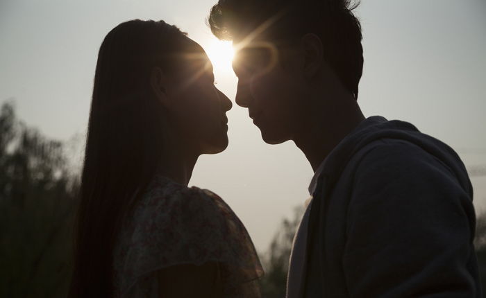 첫눈에 반해 사랑에 빠진 부부···알고 보니 '쌍둥이 남매'