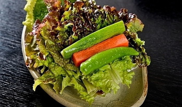 삼겹살 먹고 '남은 상추' 가져가는 문제 놓고 벌어진 누리꾼들 엇갈린 반응