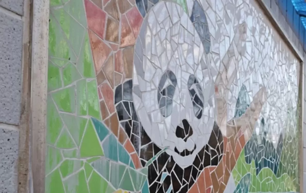 우치공원 동물원에 그려져 있는 판다벽화 / 뉴스1