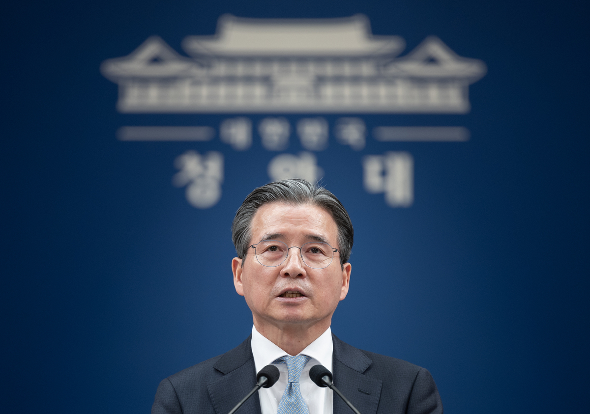 김용범 정책실장이 9일 청와대 춘추관에서 중동 상황 등 비상경제점검회의 관련 브리핑을 하고 있다. 2026.3.9/뉴스1