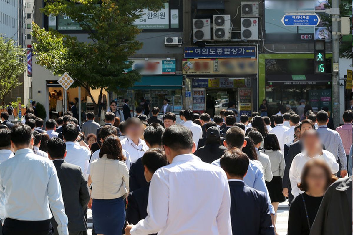 외식 두려운 시대, 끼니 걱정 덜어줄 ‘이곳’에 직장인 몰렸다