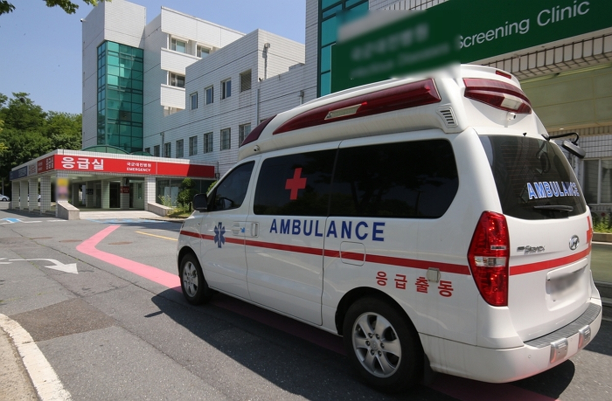 origin_국군대전병원으로이동하는구급차량.jpg