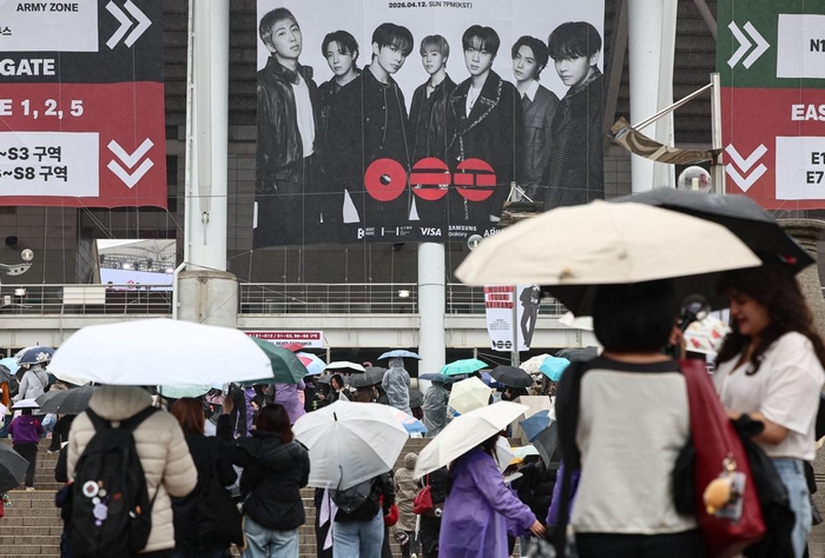 BTS 고양 공연장서 '입장 팔찌' 500개 훔쳐간 남성... 경찰, 용의자 추적 중