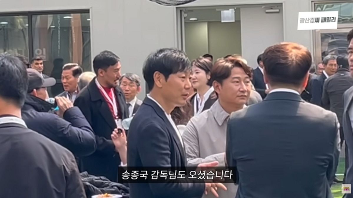 “캠핑카 살더니 얼굴 좋아졌네” 송종국, 축구인들과 깜짝 근황 포착