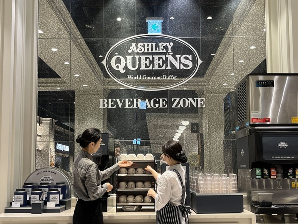 편견 깨고 현장 녹아든 장애인 직원들... 애슐리퀸즈 전국 118개 매장서 '활약'