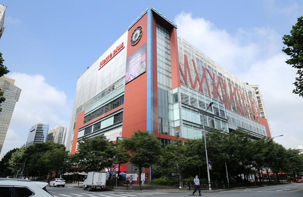 홈플러스 리스크, 롯데카드로 번지나... 대주주 MBK '책임론' 확산