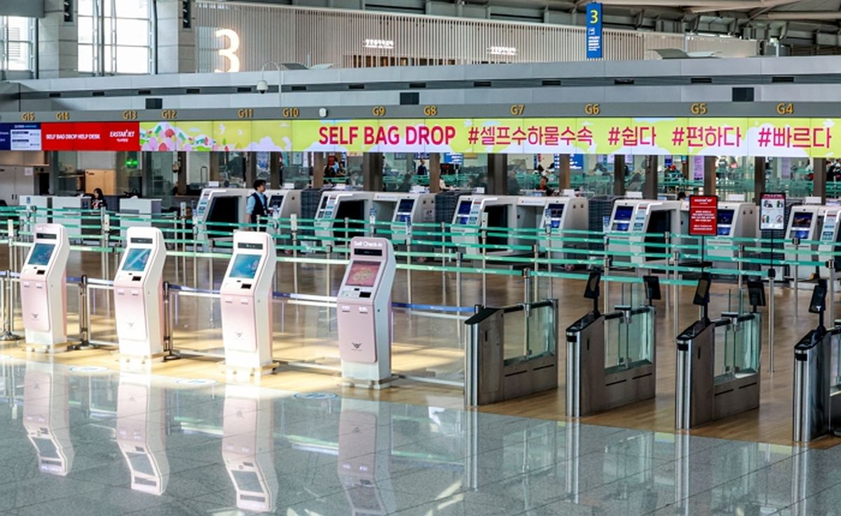 인천공항 입국장 바닥서 발견된 ‘하얀 가루’... 정체는 코카인이었다