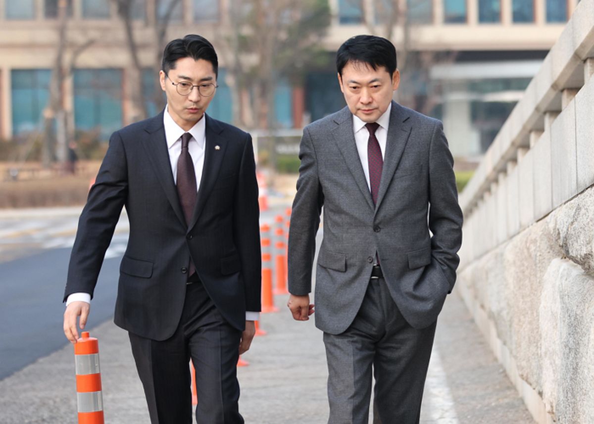 '방미' 장동혁, 귀국 사흘 미뤘다... 지선 앞두고 불만 커진 국힘