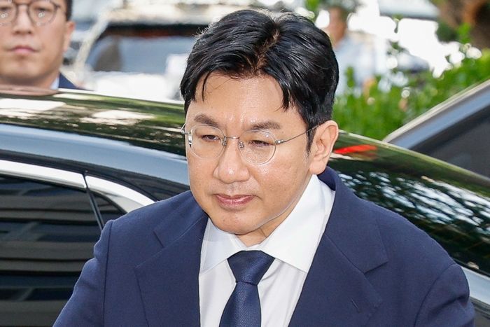美 대사관의 이례적 서한... '출국 금지' 방시혁, BTS 공연 협의 위해 풀려나나