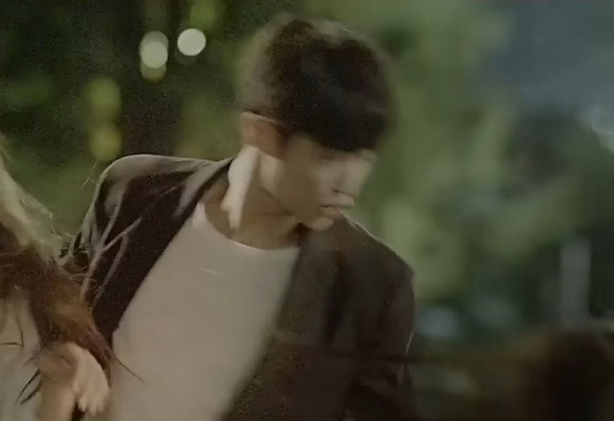 “제가 너무 세게 밀었죠?” 변우석, 아이유에게 10년 만에 전한 사과