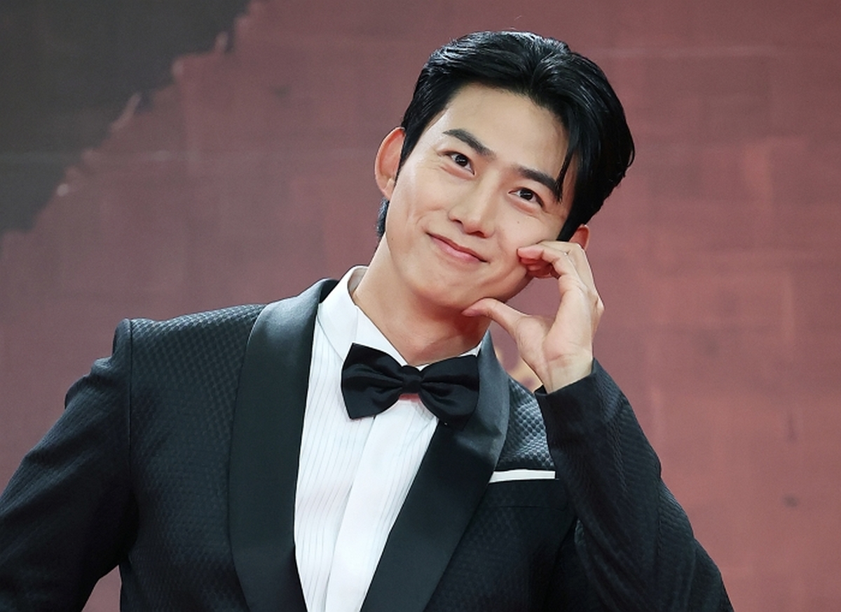 옥택연, 10년 사랑 결실... 오늘(24일) 2PM 멤버들 축하속에 ‘비공개 결혼’