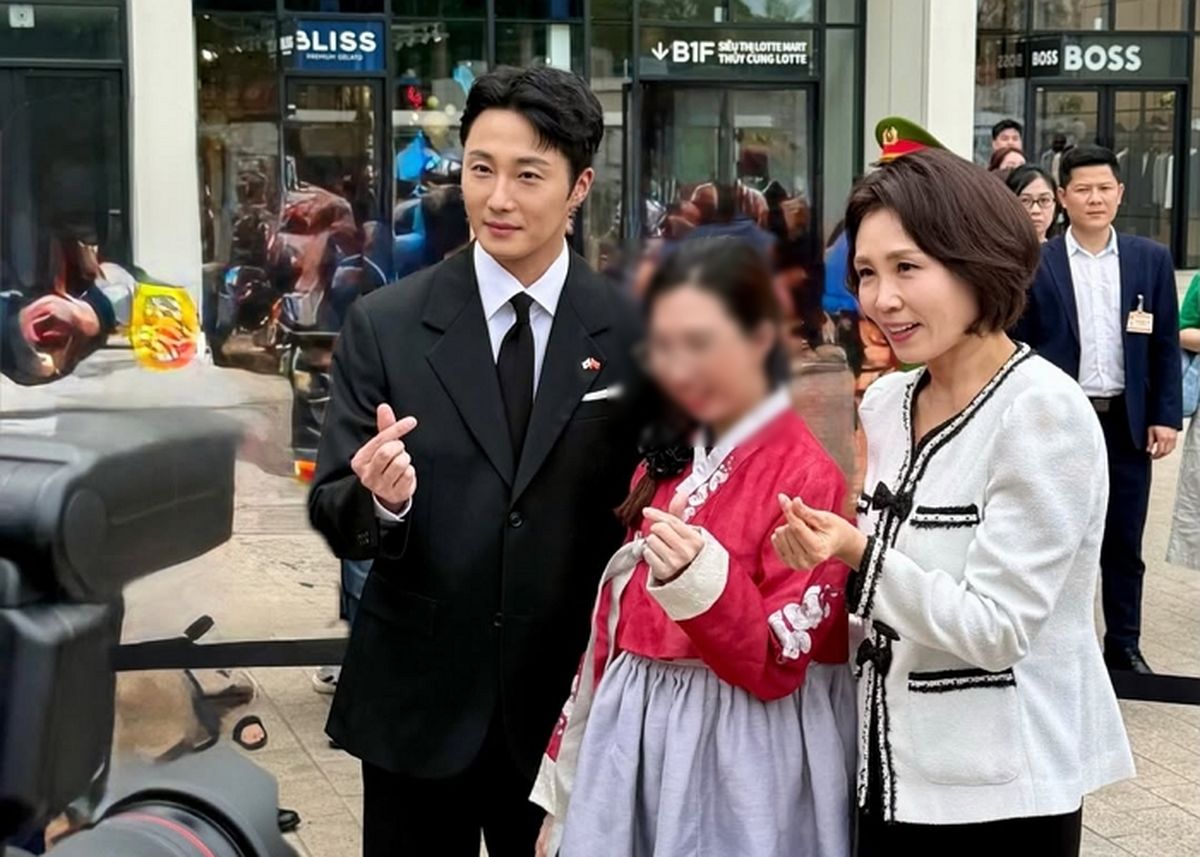 정일우, 베트남서 김혜경 여사와 포착... ‘폭군의 셰프’까지 깜짝 등장