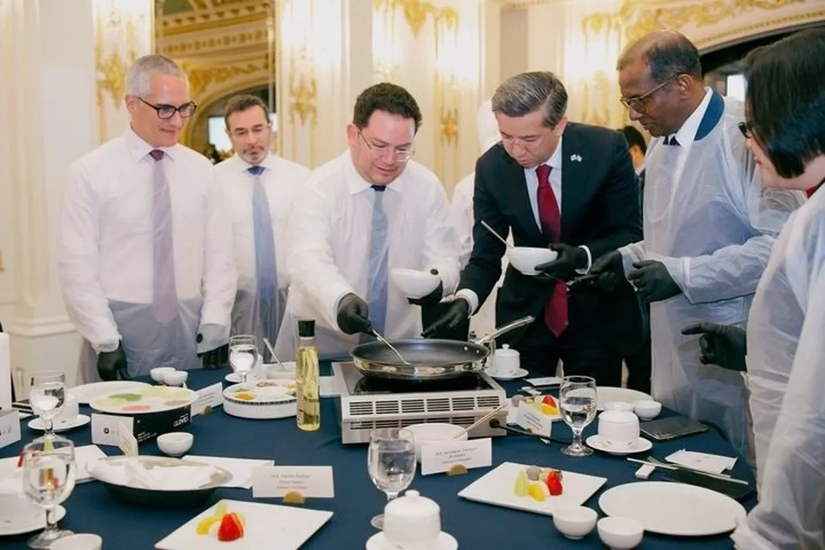 오방색에 스며든 한국의 미감...롯데호텔, 주한 외교사절 매료시킨 궁중 만찬