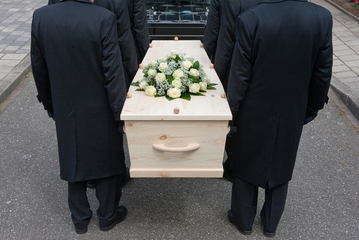 “우리 엄마 안 죽었어”... 화장터 향하던 길에 시신 데리고 집으로 간 70대 딸