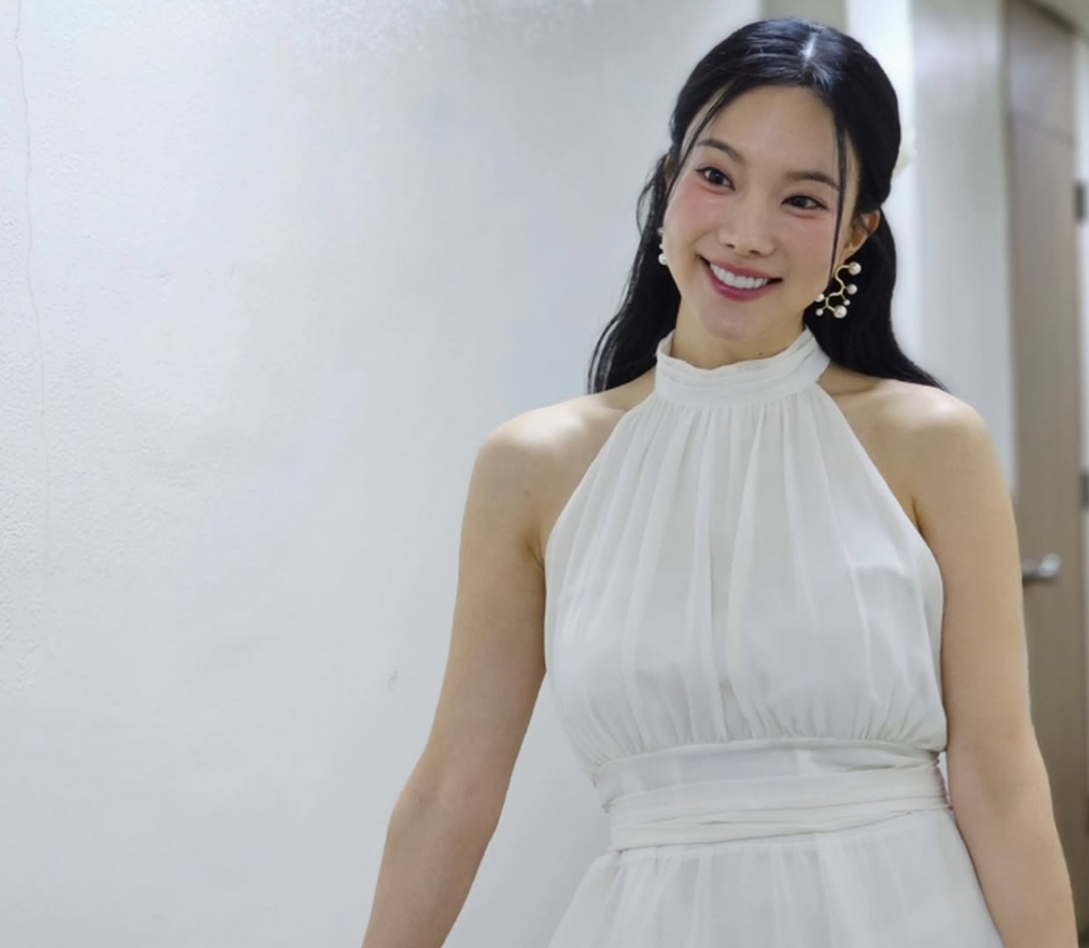 '미스트롯' 출신 개그우먼 김나희, 8월 결혼한다... 맥킨지 출신 예비 신랑은 누구?