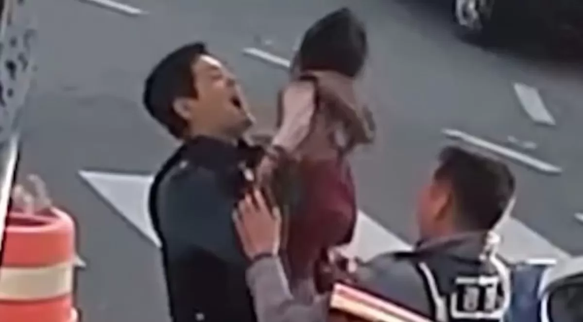 경찰이 섬유유연제 향기를 단서로 아이가 잃어버린 집을 찾았다. /사진=JTBC 사건반장 방송화면 캡처