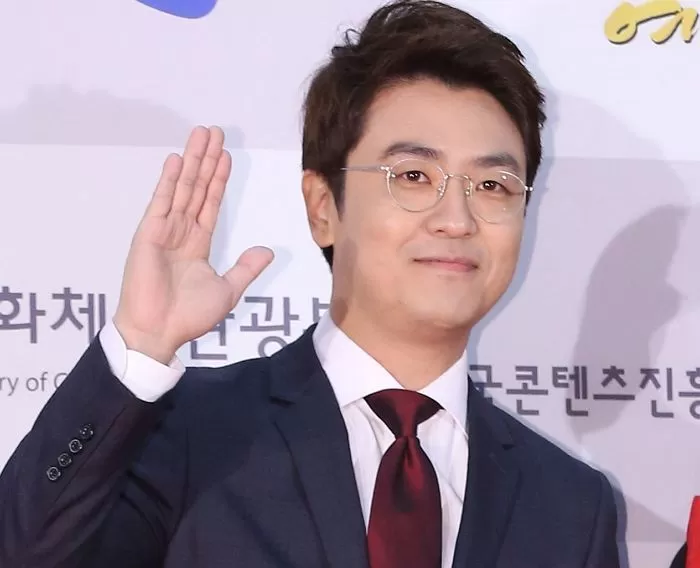 최동석, 전처 박지윤 '악성 루머' 유포 혐의로 고소 당했다