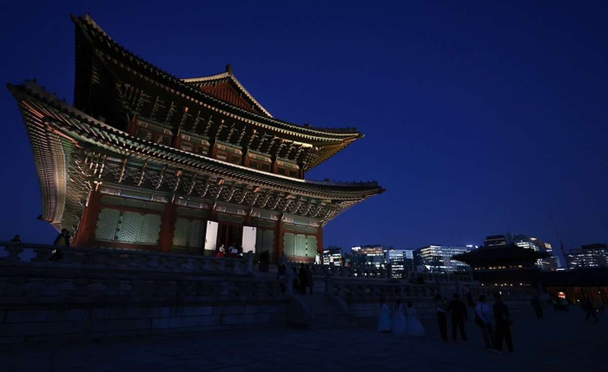 origin_상반기경복궁야간관람시작.jpg