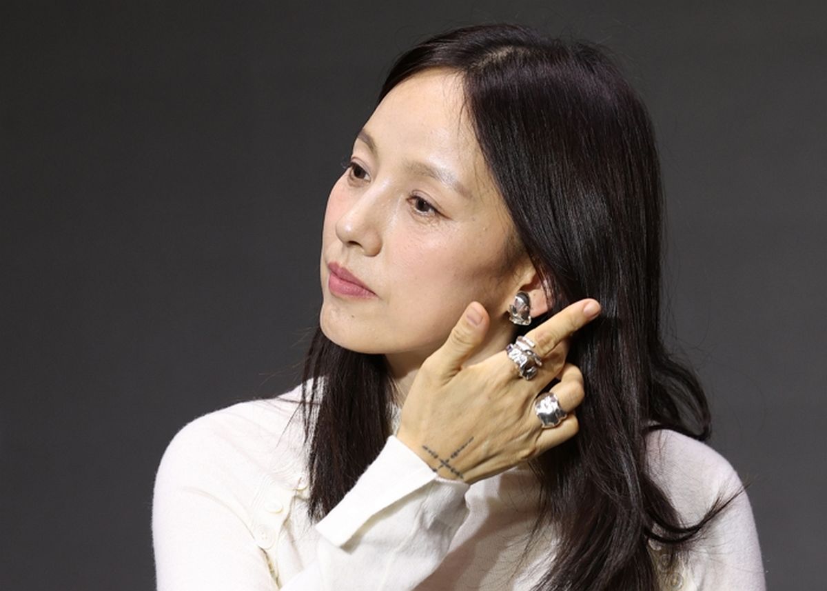 “비싼 옷, 좋은 직업 소용없어”... 부친상 뒤 이효리가 요가 매트로 향한 이유