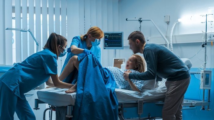 "시어머니가 출산 장면을 스마트폰으로 찍어 다른 사람에게 공유했습니다"