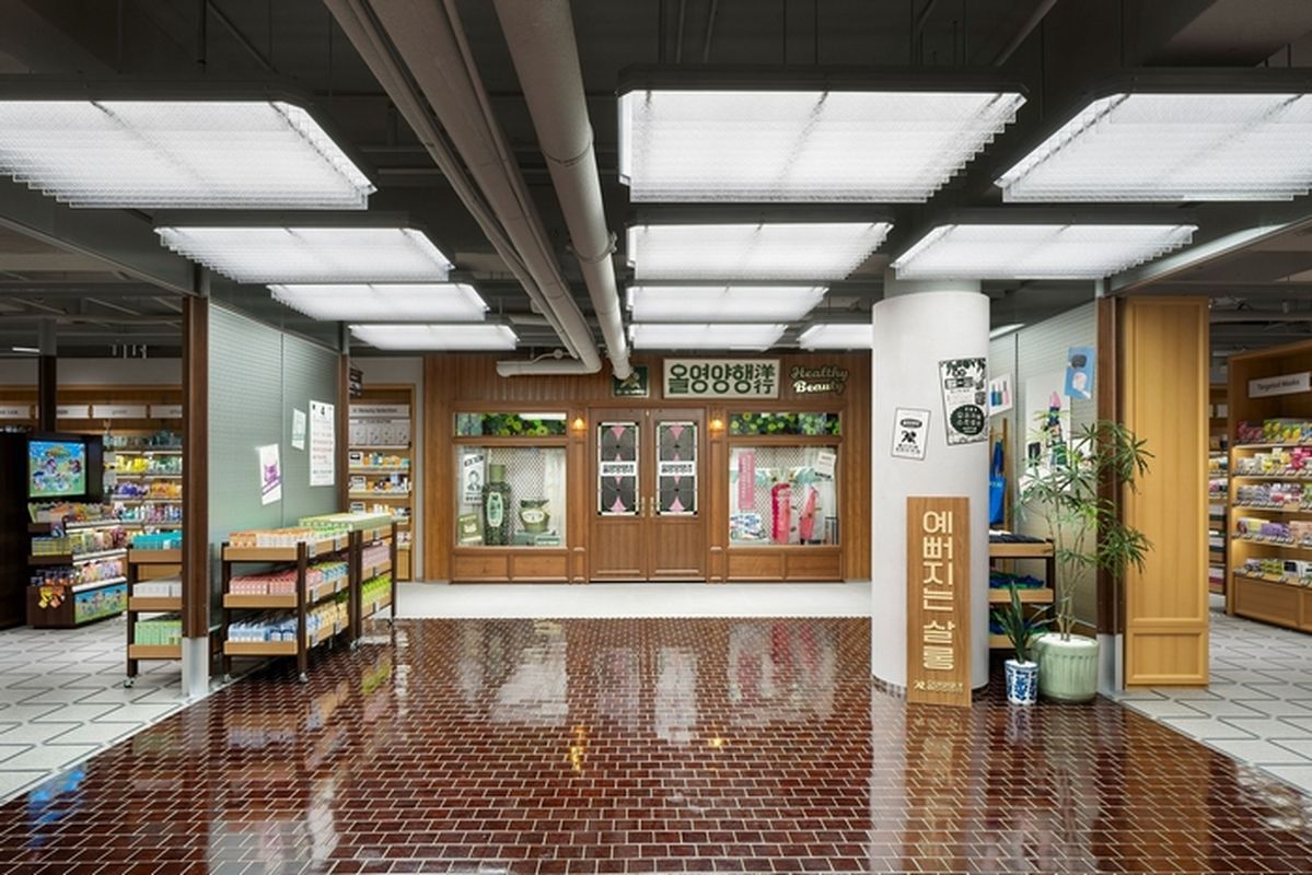 ‘바가지’에 등 돌린 민심... 올리브영, 광장시장에 ‘올영양행’으로 심폐소생 나섰다