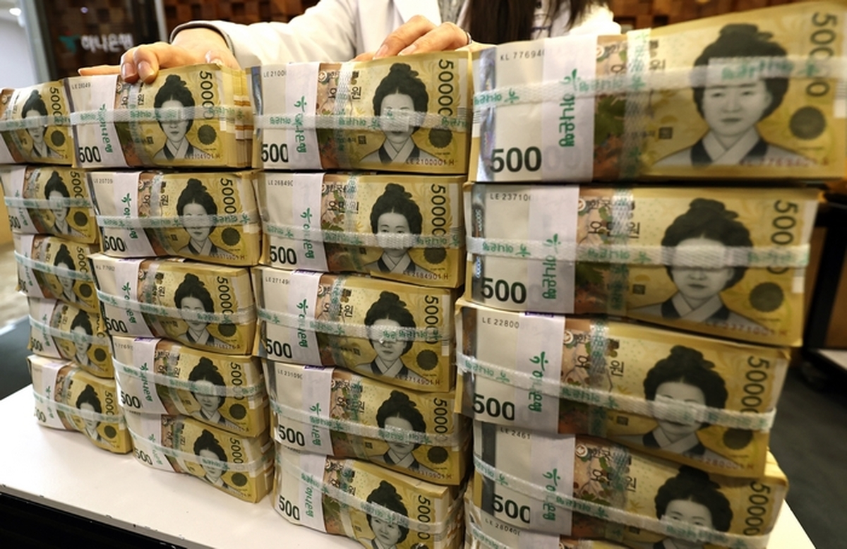 반도체 성과급이 살렸다... 1분기 나라곳간 15조 더 걷히며 세수 진도율 '파란불'