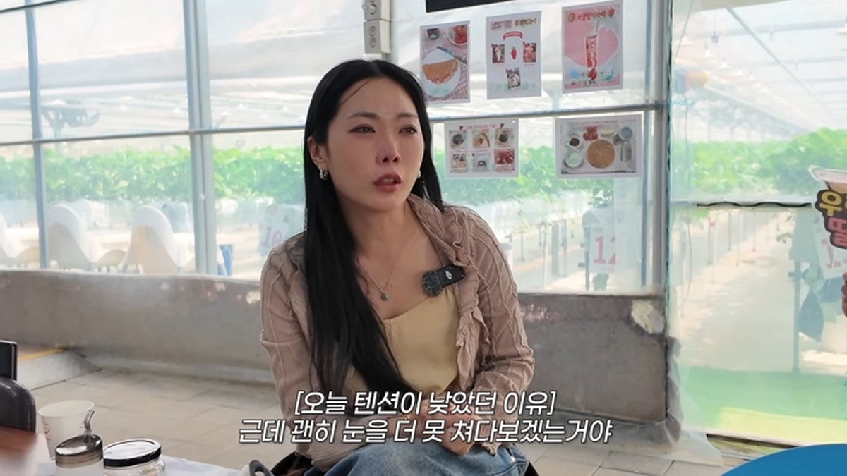 처음 만난 딸기농장에서 전하는 허니제이의 인사 _ 허니제이 _ 러브 _ HONEY J _ 10-43 screenshot.jpg